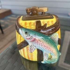 Vintage Fishing Creel Lighter
